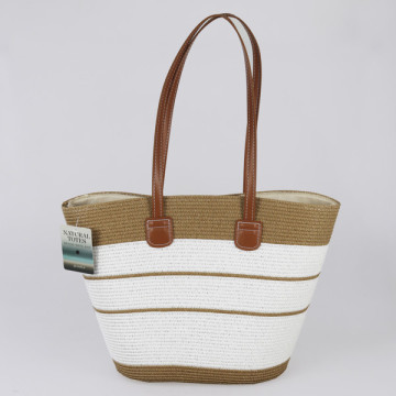 Sac en osier avec anse en similicuir. 40X30x15 cm. env. Assortiment