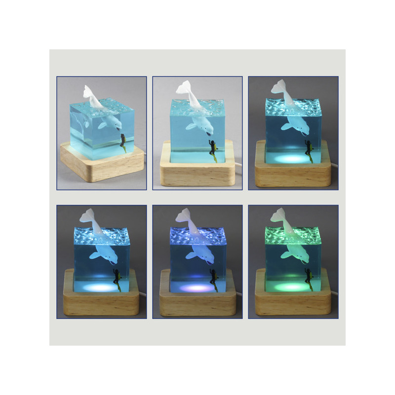 USB Resin Beluga Lamp with Wooden Base 7x7x9cm USB Resin Beluga Lamp with Wooden Base 7x7x9cm