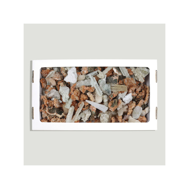 Massive Zeolite, 1k, approx. Box, 26x14 cm Massive Zeolite, 1k, approx. Box, 26x14 cm