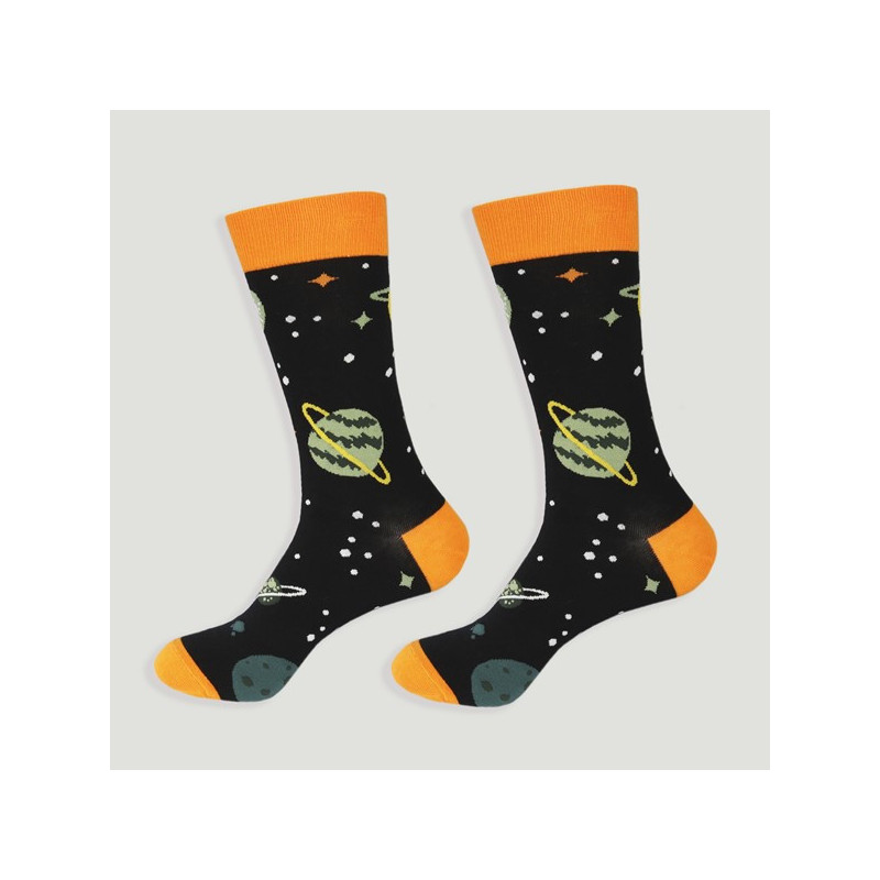 Gancho 72 – Par calcetines. Modelo: Planeta Gancho 72 – Par calcetines. Modelo: Planeta