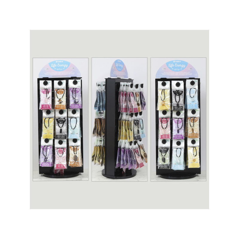 Expositor LIFE ENERGY com base giratória. Pendente mineral com cordão, engaste prateado. Minerais variados. 108 unidades Expositor LIFE ENERGY com base giratória. Pendente mineral com cordão, engaste prateado. Minerais variados. 108 unidades