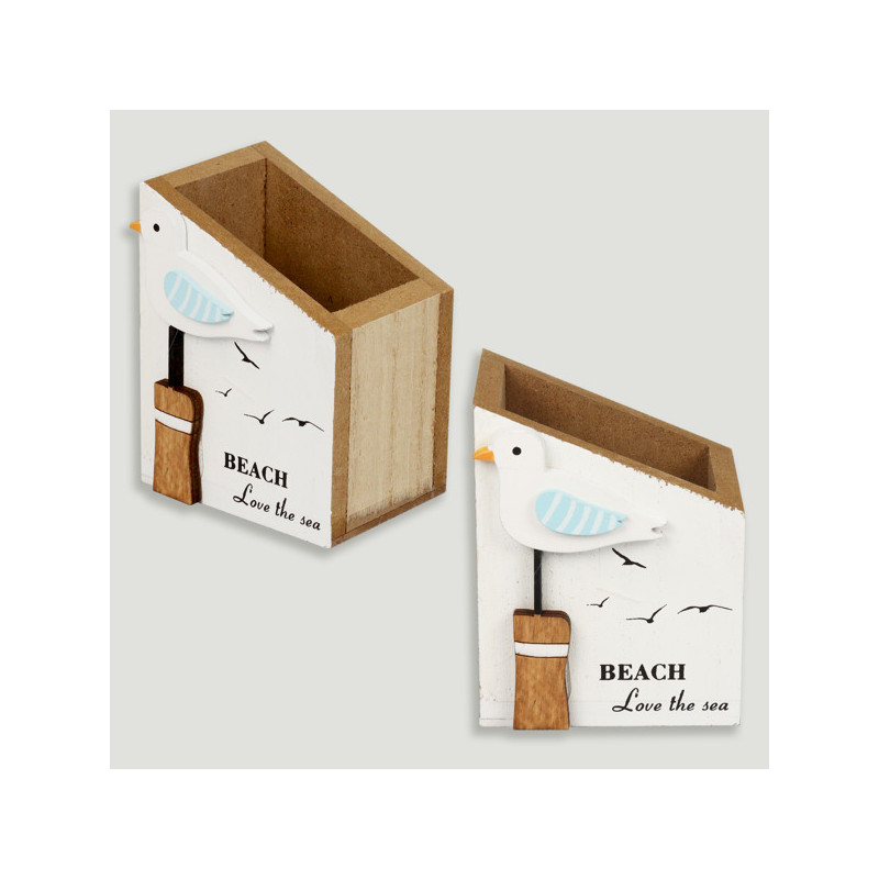 Wooden pencil holder, approx. 8 x 6 x 10 cm. Seagull model Wooden pencil holder, approx. 8 x 6 x 10 cm. Seagull model