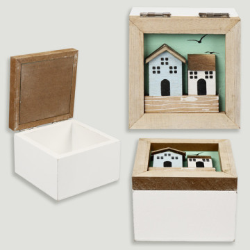 Wooden box, approx. 9 x 9 x 6.5 cm. House model