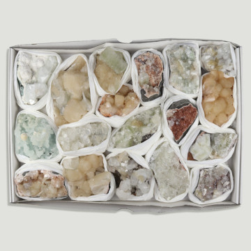 Zéolites assorties. Boîte 39,5 x 26 x 3,5 cm. environ