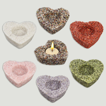 Bougeoir en forme de coeur. Assortiment de minéraux bruts. 9x9x3cm.