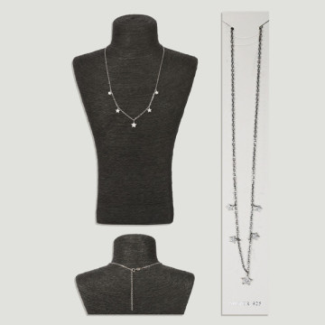 Pendentif en argent avec 5 étoiles en zircon. Chaîne 45cm environ.