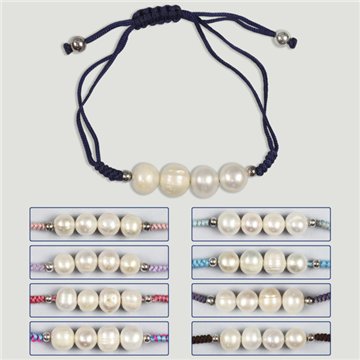 PEARL. Adjustable macramé bracelet