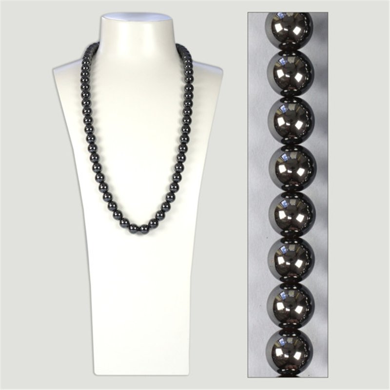 Colar em hematita. 70 cm. Bola de 12 mm. Colar em hematita. 70 cm. Bola de 12 mm.