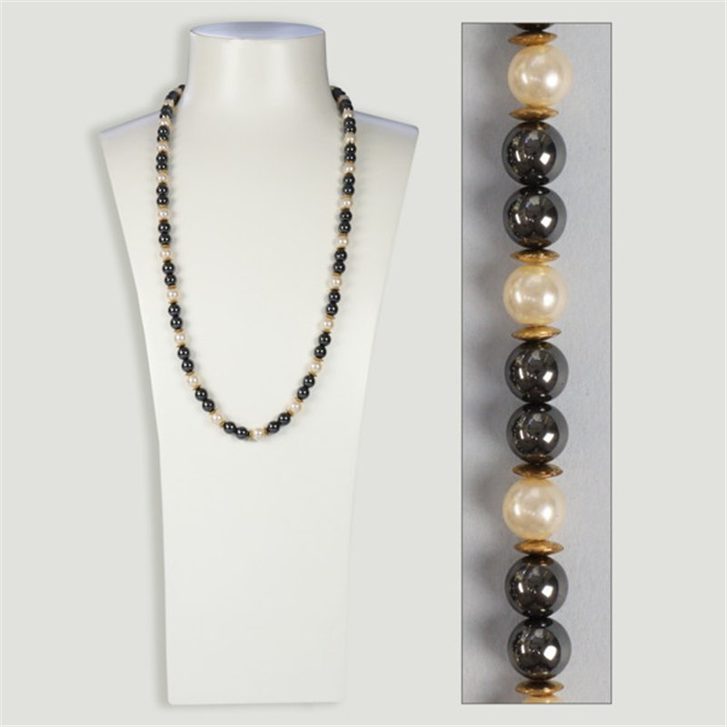Colar em hematita e pérolas douradas. Bola de 8 mm Colar em hematita e pérolas douradas. Bola de 8 mm