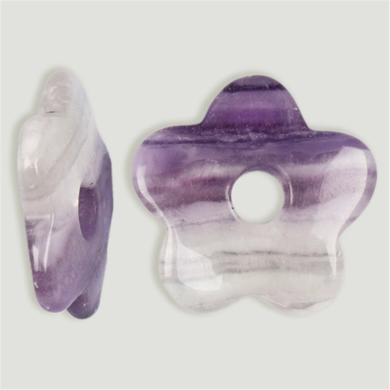Flower pendant. Fluorite. 25 mm. Flower pendant. Fluorite. 25 mm.