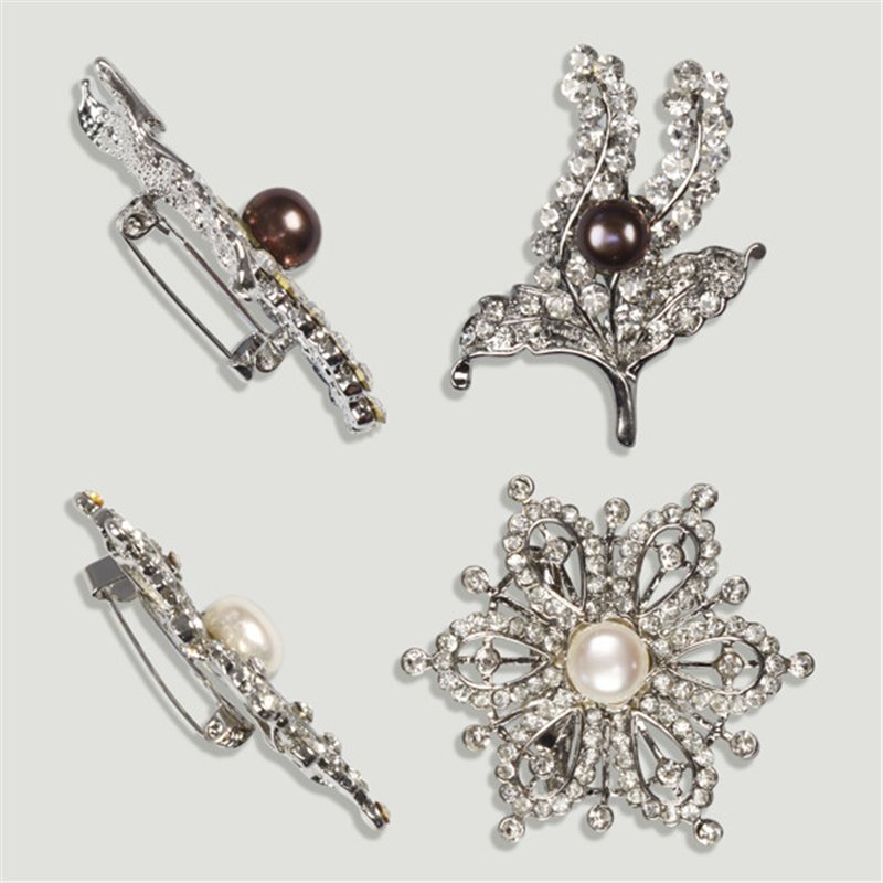 Broche. Perla con circonitas Broche. Perla con circonitas