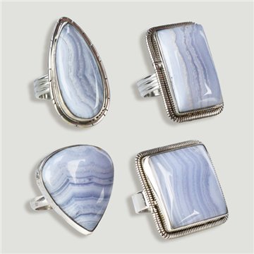 Anillo Plata . Calcedonia. De 6 a 10gr. (PRECIO POR GRAMO)