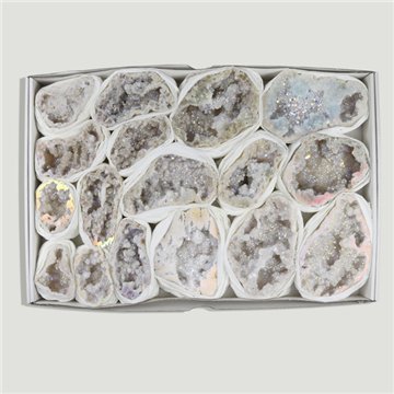 Géodes de quartz Aura assorties. Boîte 39,5 x 26 x 3,5 cm. environ