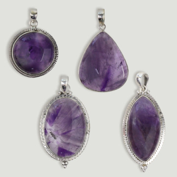 Pendentif en argent. Améthyste. À partir de 8,4 gr. (PRIX PAR GRAMME)
