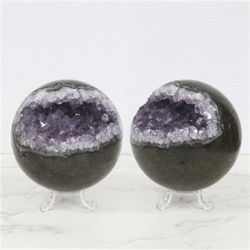 Amethyst Geode Ball. 1.44 kg