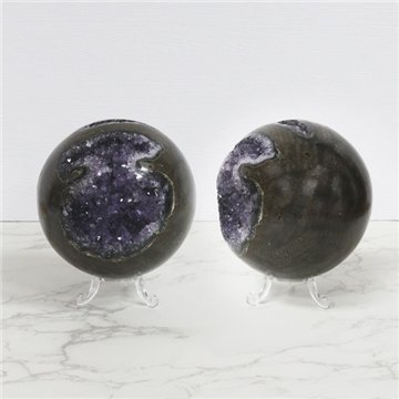 Amethyst Geode Ball. 1.34 kg