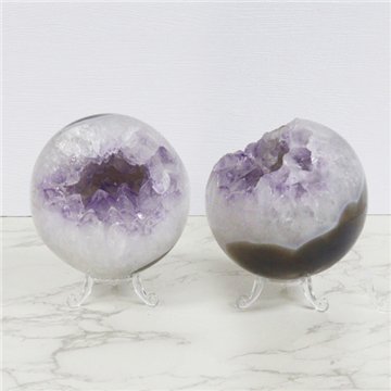 Amethyst Geode Ball. 0.99 kg
