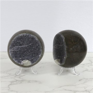 Amethyst Geode Ball. 0.81 kg
