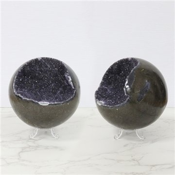Amethyst Geode Ball. 1,985 kg