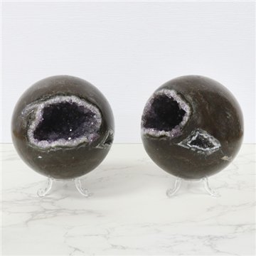Amethyst Geode Ball. 1.51 kg