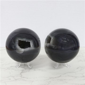 Amethyst Geode Ball. 1.86 kg