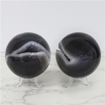 Amethyst Geode Ball. 0.83 kg