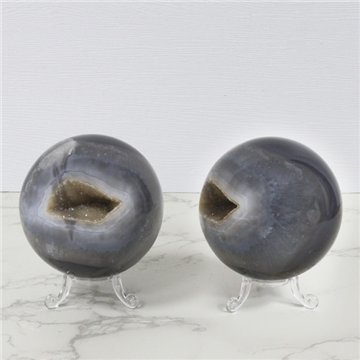 Amethyst Geode Ball. 0.737 kg