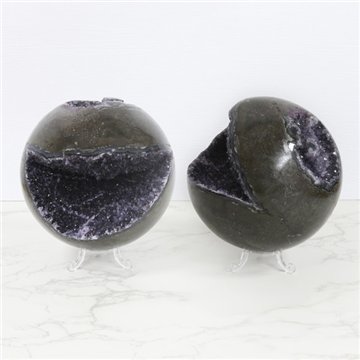 Amethyst Geode Ball. 2.25 kg