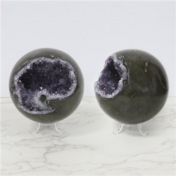 Amethyst Geode Ball. 1,895 kg