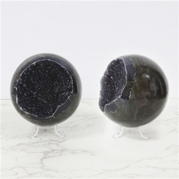 Amethyst Geode Ball. 1,385 kg
