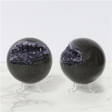 Amethyst Geode Ball. 0.88 kg