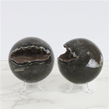 Amethyst Geode Ball. 0.83 kg