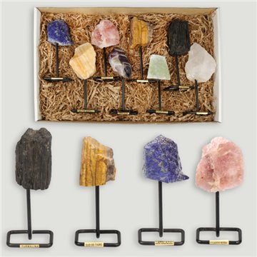 Minéral massif assorti avec base. 33x22 cm