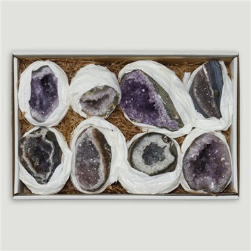 Caixa de geodos de ametista. Tamanhos variados. 32x22 cm