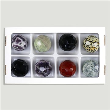 Bola facetada. Minerais sortidos. Aprox. 110 g