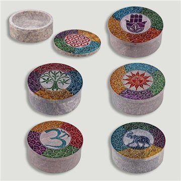 Carved round box. Soapstone. Assorted designs. 3.5x9cm