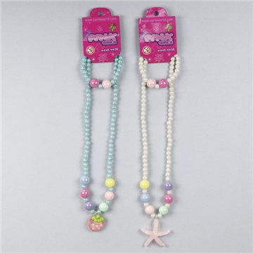 Ensemble collier/bracelet en plastique. Fraise/Étoile de mer. Styles assortis