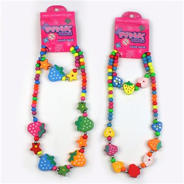 Ensemble collier/bracelet en bois. Fraise/Cœur. Styles assortis