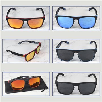 Óculos de sol. Estilo Desportivo. Cores sortidas
