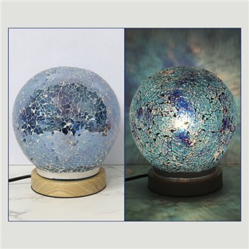 Lámpara mosaico con base de madera. Bola. Azul. 15x15x17cm