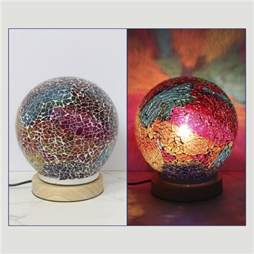 Lámpara mosaico con base de madera. Bola. Multicolor. 15x15x17cm