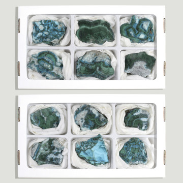 Malachite-Chrysocolla. Approx. 6-7 cm