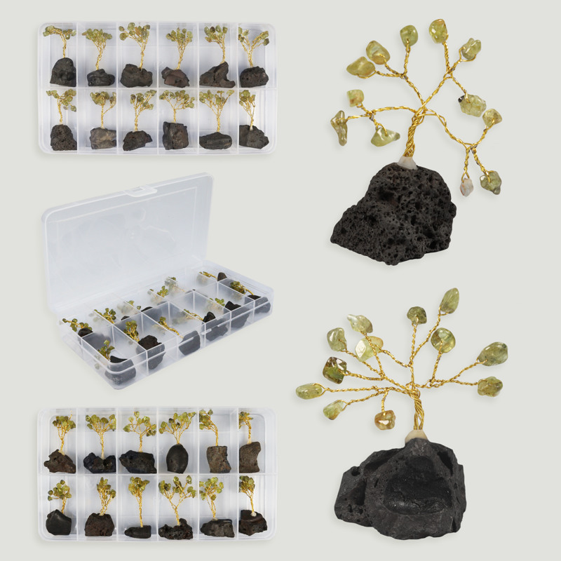 Árvore bonsai com base de lava. Peridoto. Aprox. 5x2,5cm Árvore bonsai com base de lava. Peridoto. Aprox. 5x2,5cm