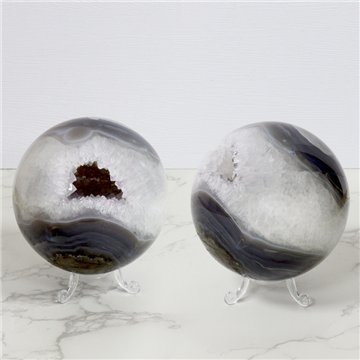 Amethyst Geode Ball. 1,185 kg