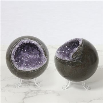 Amethyst Geode Ball. 0,79 kg