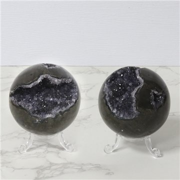 Amethyst Geode Ball. 0,375 kg