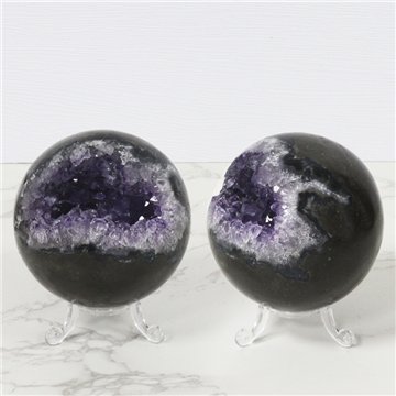 Amethyst Geode Ball. 0,65 kg