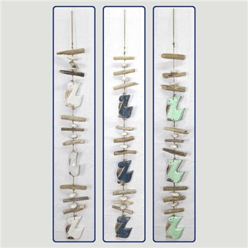 Móvil madera 3 pelícanos con tronquitos. Colores surtidos. 100cm