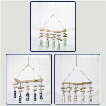 Horizontal wooden mobile with 5 trunk lighthouses. Assorted colors.35x60cm