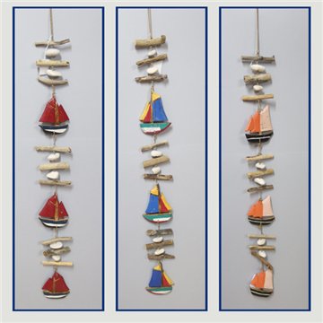 Mobile wood and logs 3 boats. Assorted colors. 80-90cm.